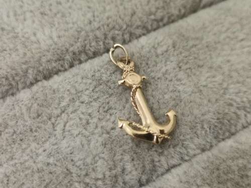 Detailed 9ct Yellow Gold Anchor Charm/Pendant