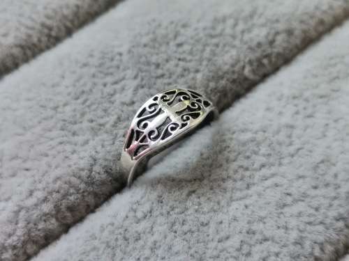 DISCOUNT!! Intricately Detailed Silver Ring