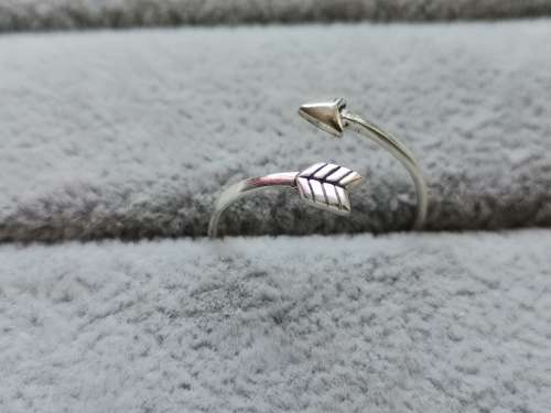 Cute Silver Arrow Ring