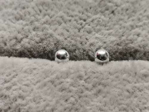 Discount!! 4mm Silver Ball Stud Earrings
