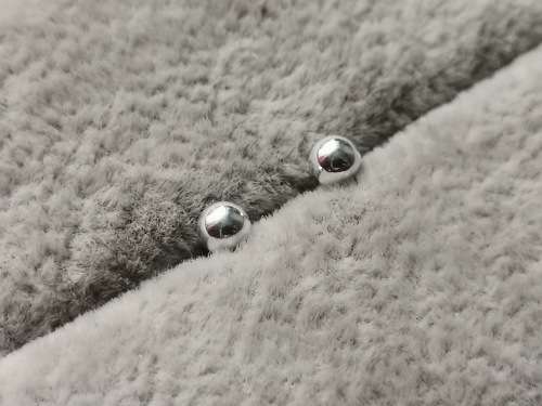 Discount!! 4mm Silver Ball Stud Earrings