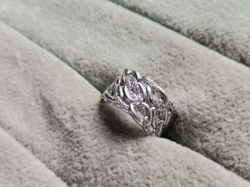 DISCOUNT!! Unique Silver Chain Ring