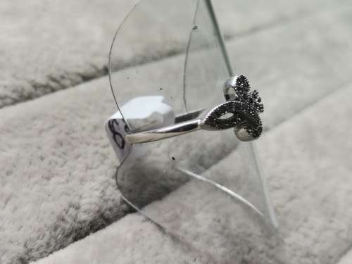 Sparkling Silver Ring
