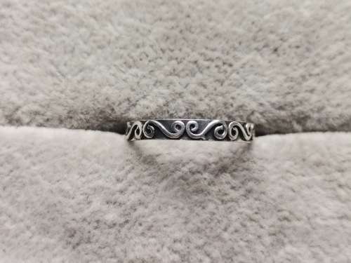 DISCOUNT!! Patterned Silver Ring