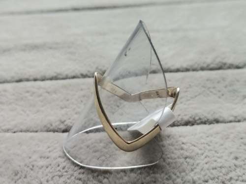 Unique 9ct Gold Ring