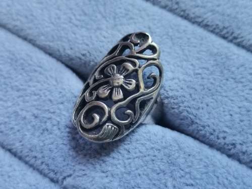 DISCOUNT!! Silver Flower Ring