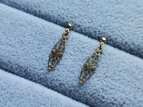 Detailed 9ct Gold Earrings
