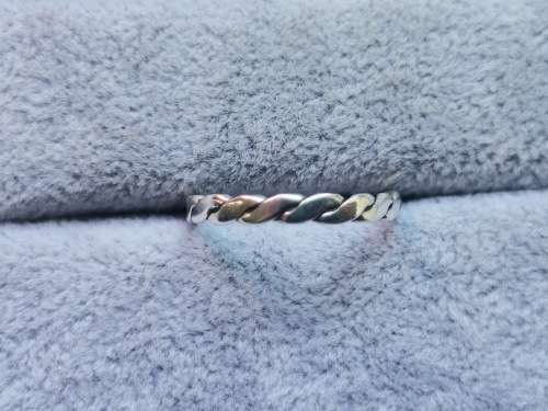 DISCOUNT!! Patterned Silver Ring