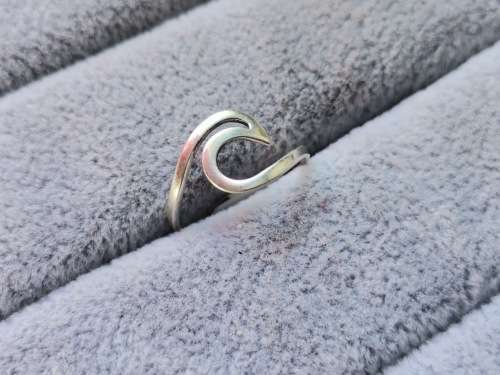 DISCOUNT!! Silver Wave Ring