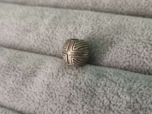 **R1 Auction**  Pandora Compatible Charm