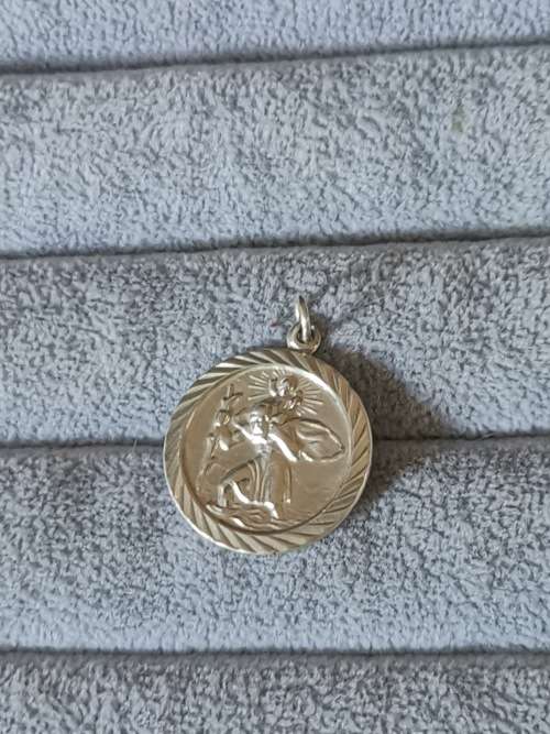 **R1 Auction**  Silver St Christopher Pendant