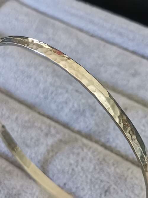Pretty Silver Bangle
