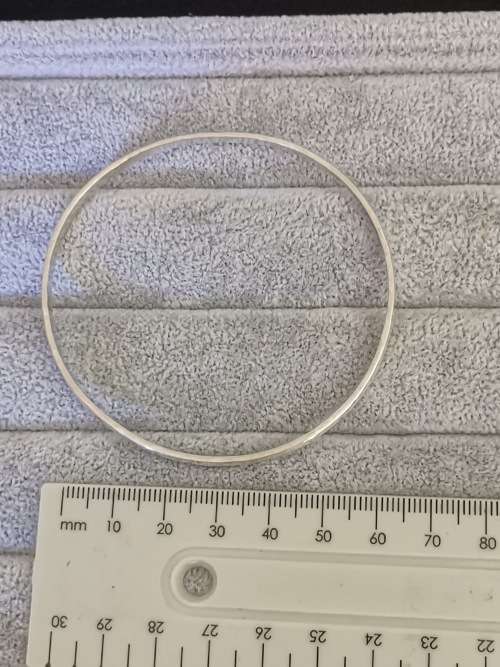 Pretty Silver Bangle