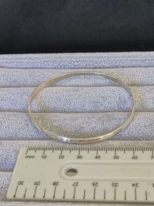 Pretty Silver Bangle