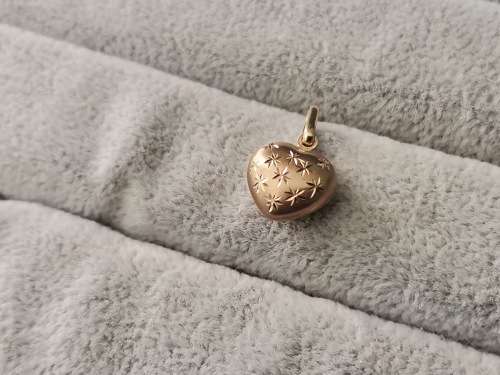 9ct Gold Heart Pendant
