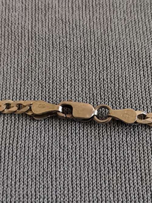 **R1 Auction** Silver Curb Chain