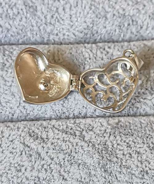 DISCOUNT!!! Silver Heart Locket