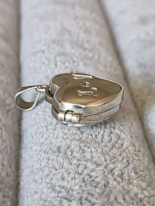 DISCOUNT!!! Silver Heart Locket