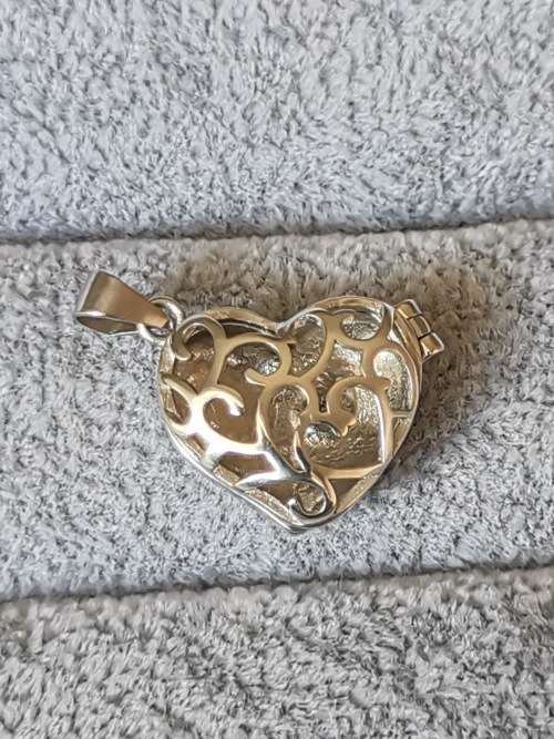 DISCOUNT!!! Silver Heart Locket