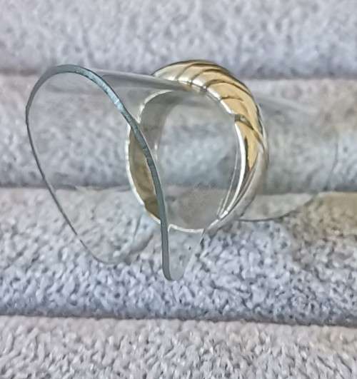 **R1 Auction** Patterned Silver Ring