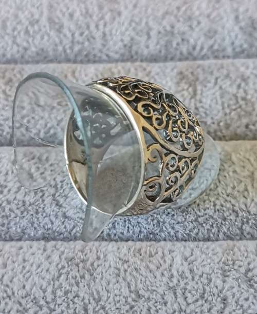 **R1 Auction** Silver Tree of Life Ring