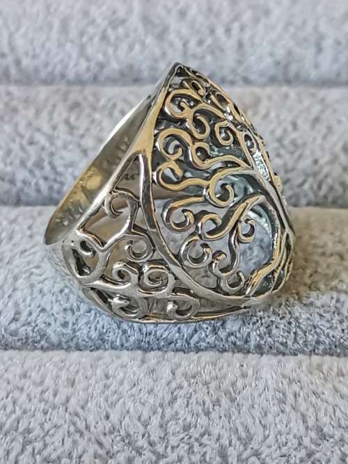 **R1 Auction** Silver Tree of Life Ring