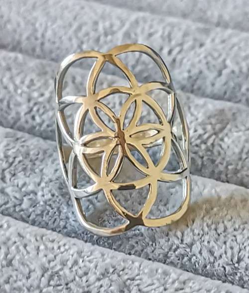 **R1 Auction**  Silver Mandala Ring