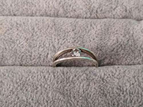 9ct White Gold Diamond Ring