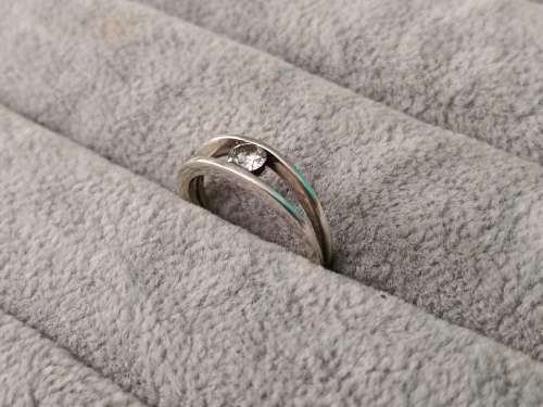 9ct White Gold Diamond Ring