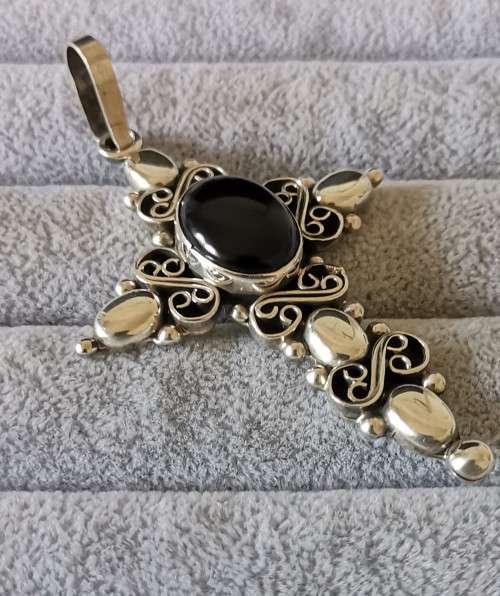 Silver Onyx Cross Pendant
