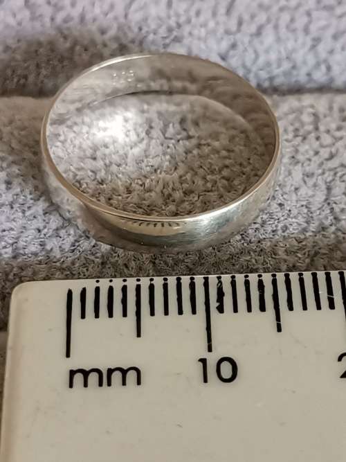 *R1 Auction* Plain Silver Ring