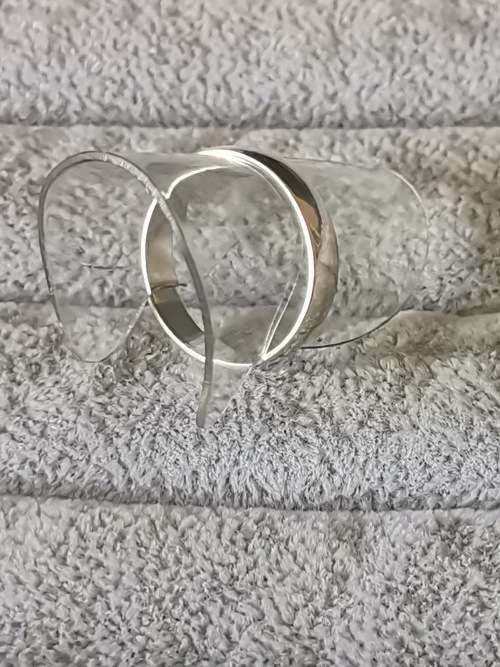 *R1 Auction* Plain Silver Ring