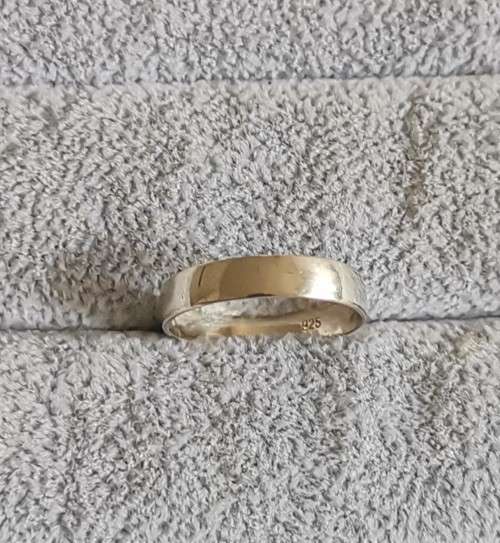 *R1 Auction* Plain Silver Ring