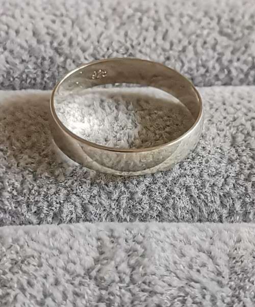 *R1 Auction* Plain Silver Ring