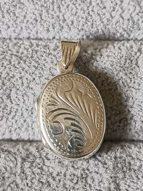 DISCOUNT!!! Small Silver Locket Pendant