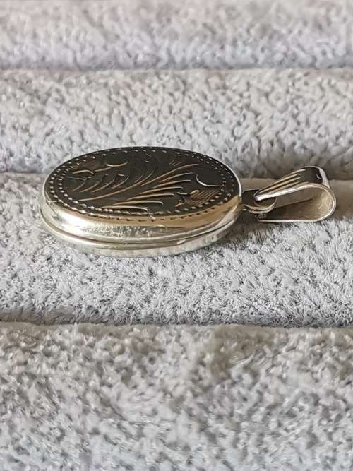 DISCOUNT!!! Small Silver Locket Pendant