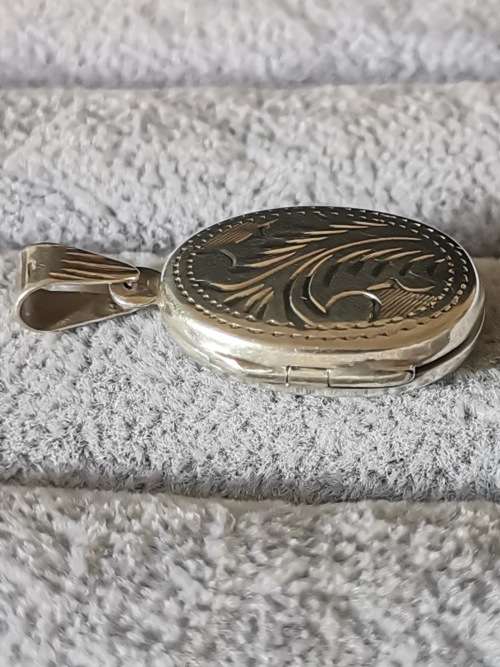 DISCOUNT!!! Small Silver Locket Pendant