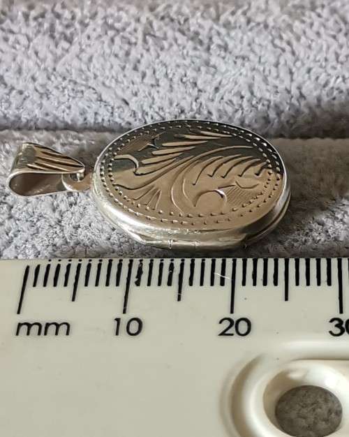 DISCOUNT!!! Small Silver Locket Pendant