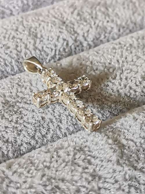 DISCOUNT!!! Small Silver Cross Pendant