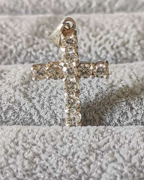 DISCOUNT!!! Small Silver Cross Pendant
