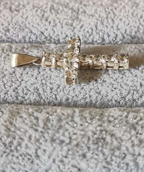 DISCOUNT!!! Small Silver Cross Pendant