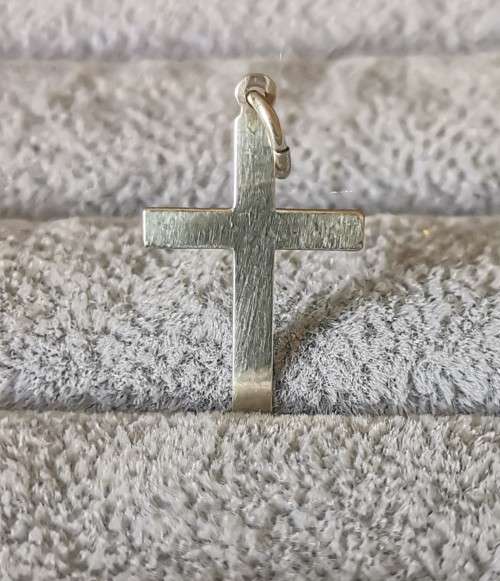 DISCOUNT!!! Small Silver Cross Pendant