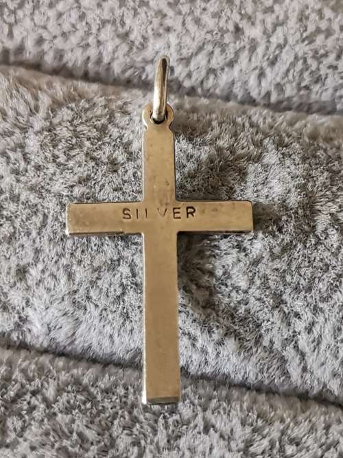 DISCOUNT!!! Small Silver Cross Pendant