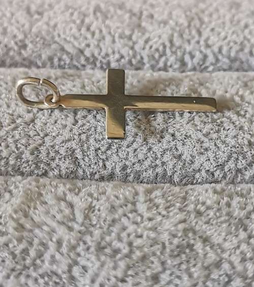 DISCOUNT!!! Small Silver Cross Pendant