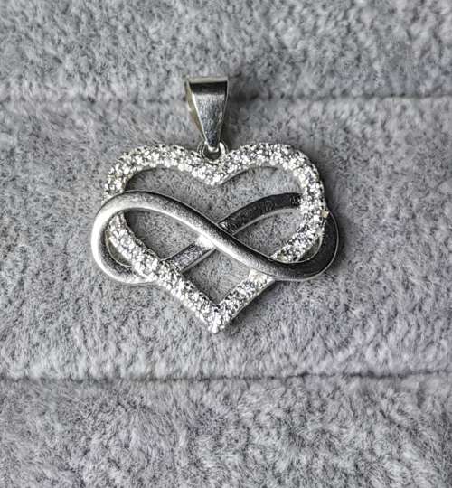 DISCOUNT!!! Silver Infinity Heart Locket