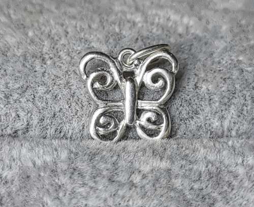 DISCOUNT!!! Cute Silver Butterfly Pendant