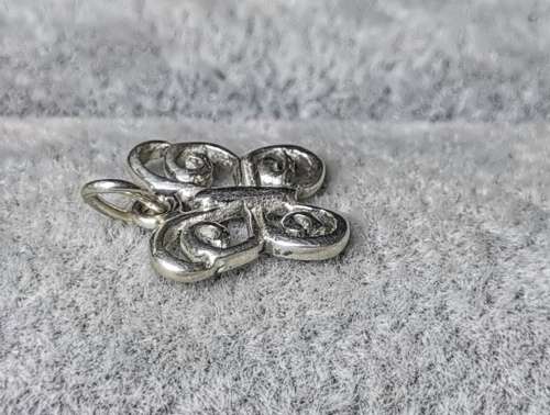 DISCOUNT!!! Cute Silver Butterfly Pendant