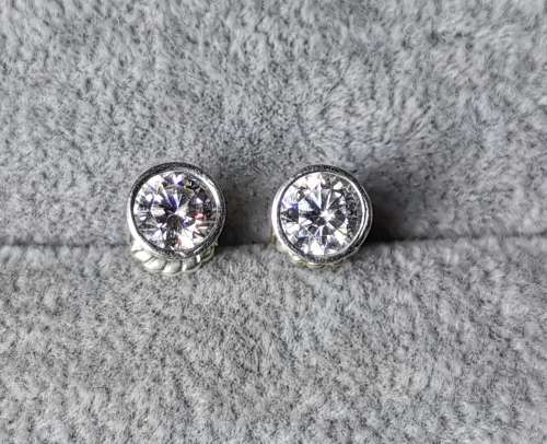 DISCOUNT!!! Silver Stud Earrings