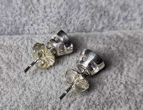 DISCOUNT!!! Silver Stud Earrings