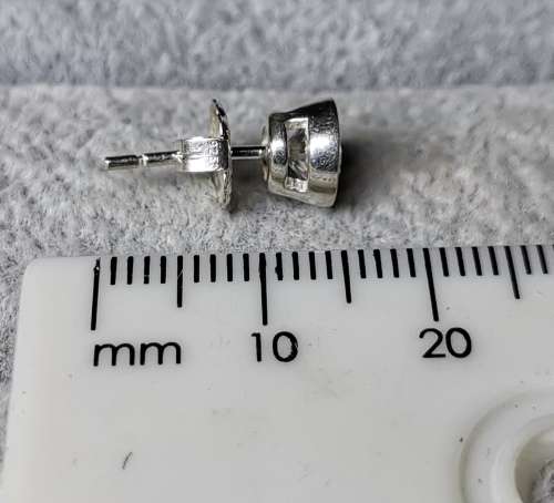 DISCOUNT!!! Silver Stud Earrings